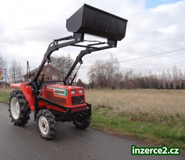 Traktor Hinomoto 267TN s nakladačem_2 448781_2.jpg