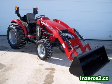 Case IH Farmall 45 s čelním nakladačem_2 462177_2.jpg
