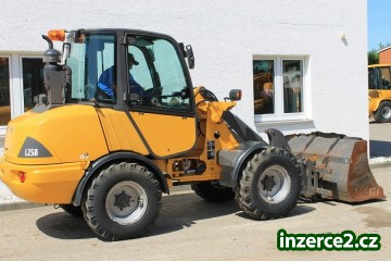 Volvo L 25B-P Kolový nakladač_2 462825_2.jpg