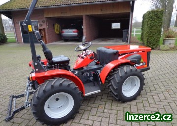 Antonio Carraro HST 4400 TTR traktor s čelním nakladačem_2 503269_2.jpg