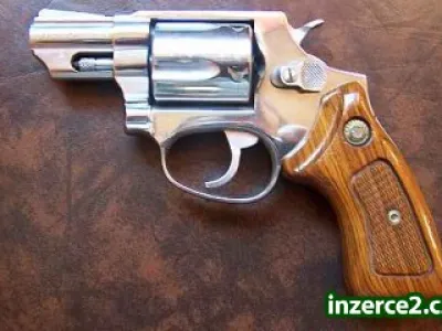 Revolver Taurus .38 spec. nerez