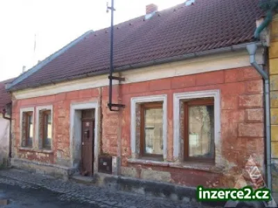 Prodej prostorného ŘRD 2+1 s možností půdní vestavby, Zlonice, okr. Kladno 07-2831