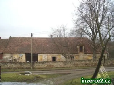 Prodej domu - části bývalého statku na pozemku 2341 m2 Počepice, okr. Příbram 07-2786