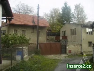 Prodej dvou domů v Jeviněvsi, okr. Mělník 06-2528
