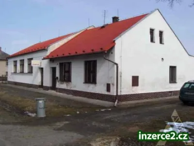 Zemědělská usedlost s restaurací Rejšice, okr. Mladá Boleslav 06-1411