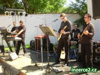 Hledate kapelu na svatbu, firemni party, maturitni ples?