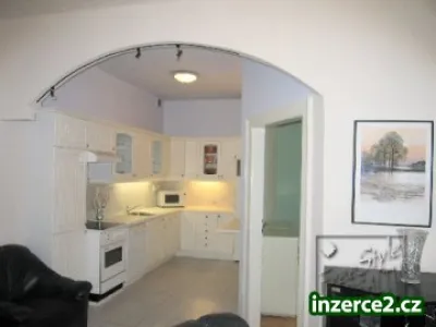 2+kk 51m2 P6 Dejvice, zařízený, "M" A