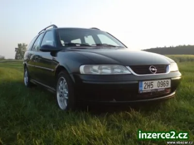 Opel Vectra 2.0 DTI výkon 74kw, r. v. 1999. - Hradec Králové