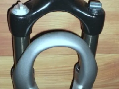 Trekingovou vidlici SR Suntour NRX 7500