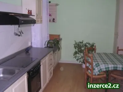 Přenechání nájemní smlouvy na zrekonstruovaný byt 3+1 (75 m2) v centru Plzně, Františkánská ulice