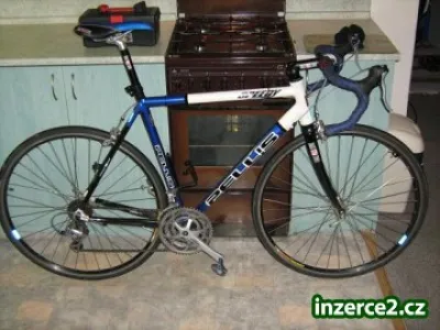 Pells. silniční kolo