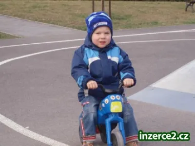 Hlídání dětí+ůklid v domácnosti.