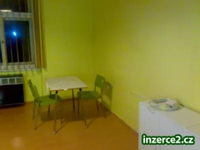 NABÍZÍME IHNED GARSONKU
