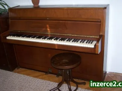 pianino Petrof