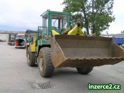 Nakladač UNK 320