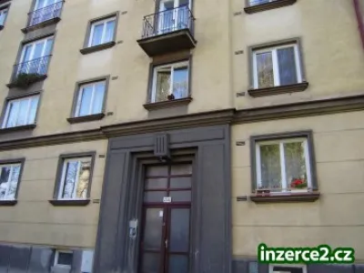 Prodej prostorného zděného bytu 2+1 v Pardubicích na Dukle