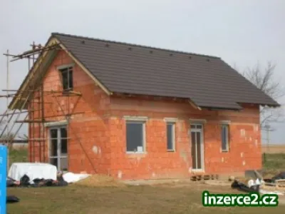 Prodám rozestavěný dvoupodlažní rodinný dům