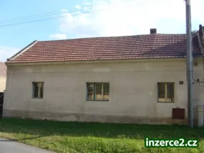 Rodinný dům  2+1  Chlumín 20km od Prahy