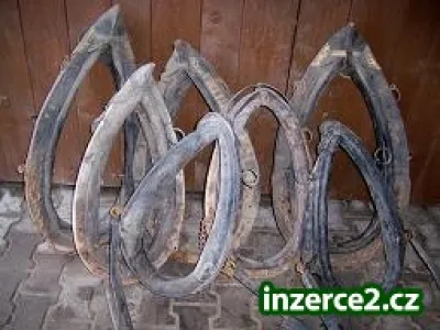 Staré koňské věci.