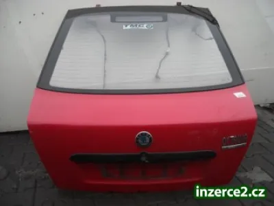 Páté dveře na Škoda Octavia I hatchback/sedan
