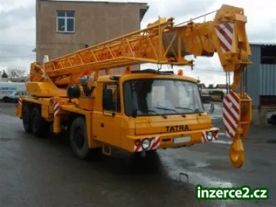 Autojeřáb AD28 Tatra 815 po kompletní repasi a laku