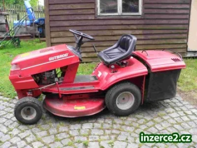 Zahradní traktor