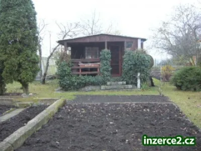 Chatka s pozemkem u Odolena Voda