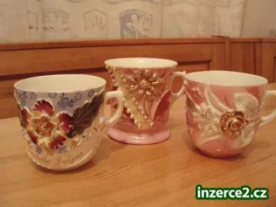 KOUPÍM STARÉ PORCELÁNOVÉ HRNÍČKY