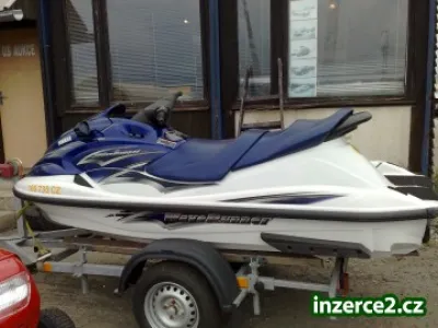 VODNÍ SKÚTR YAMAHA 1200