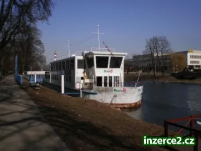 Prodej restaurační lodě Čechie v Hradci Králové