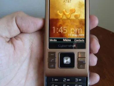 Sony Ericsson C905 Gold
