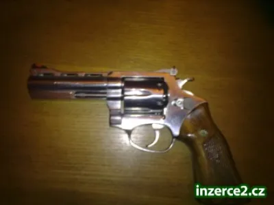 Prodám Revolver