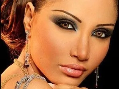 SLAVNOSTNÍ ÚČES A MAKE-UP