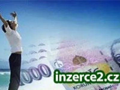 peníze leží na zemi