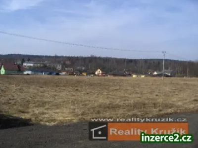 Stavební pozemek 1021m2, Lesov