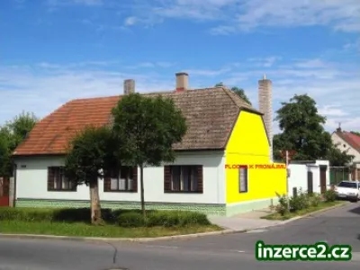 Reklamní plocha, štít domu, Ďáblice