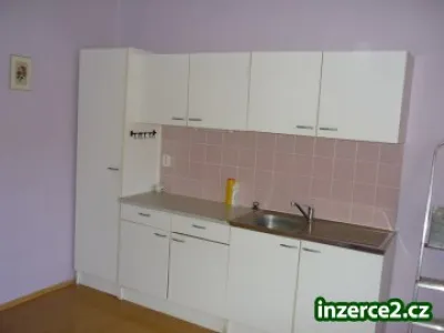 SLEVA!! Pronájem bytu 2+kk se zahradou, Slovany