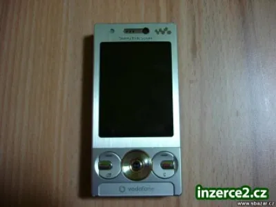 Prodám Sony Ericsson w715 záruka 18 měsíců + 4 GB karta.
