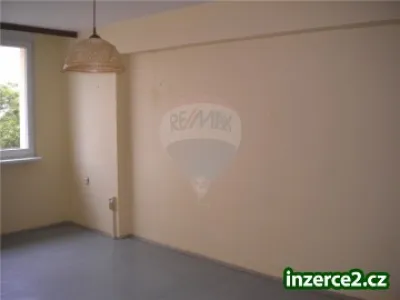 Pronájem slunného, prostorného bytu 1+1 42m² v Kolíně