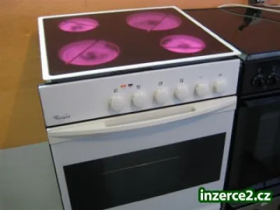 Sporák vestavný - Sklokeramická deska s troubou WHIRLPOOL