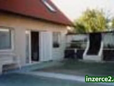 Pronajmeme hezký zrekonstruovaný 2+1 v RD s bazénem a zahradou v Mýtě okr.Rokycany