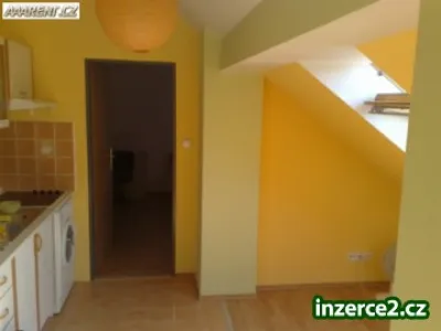 2+kk Praha 7 -  u metra 9500 Kč/měs