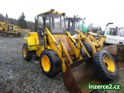 Nakladač JCB 415
