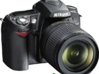 Nikon D90 Digital SLR Camera with Nikon AF-S DX 18-105mm lens