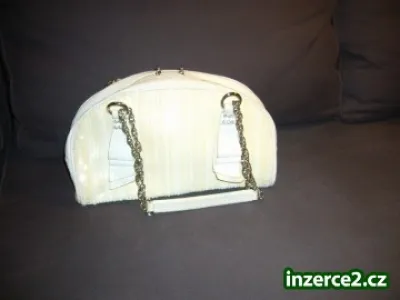 Bílá elegantní kabelka