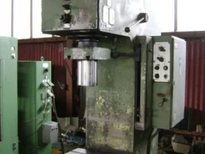 Hydraulický lis PYE 25S