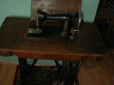 Prodám šlapací šicí stroj Bobbin