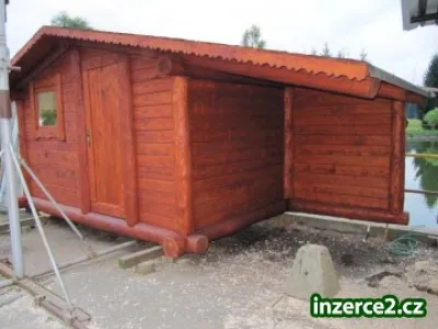 Zahradní chatka z masivu