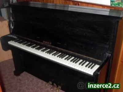 Prodám hezky pianino Brož,černy ,3 pedály,muzem prevezd a vynezt po dohode,znám kluky stehovaky,naladěno bylo pred 10 mesici.super stav.hezky darek i pro deti