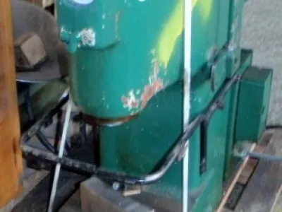 Lis hydraulický montážní.